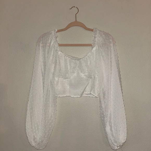 SHEIN Tops - SHEIN White Swiss Dot Peasant Crop Top